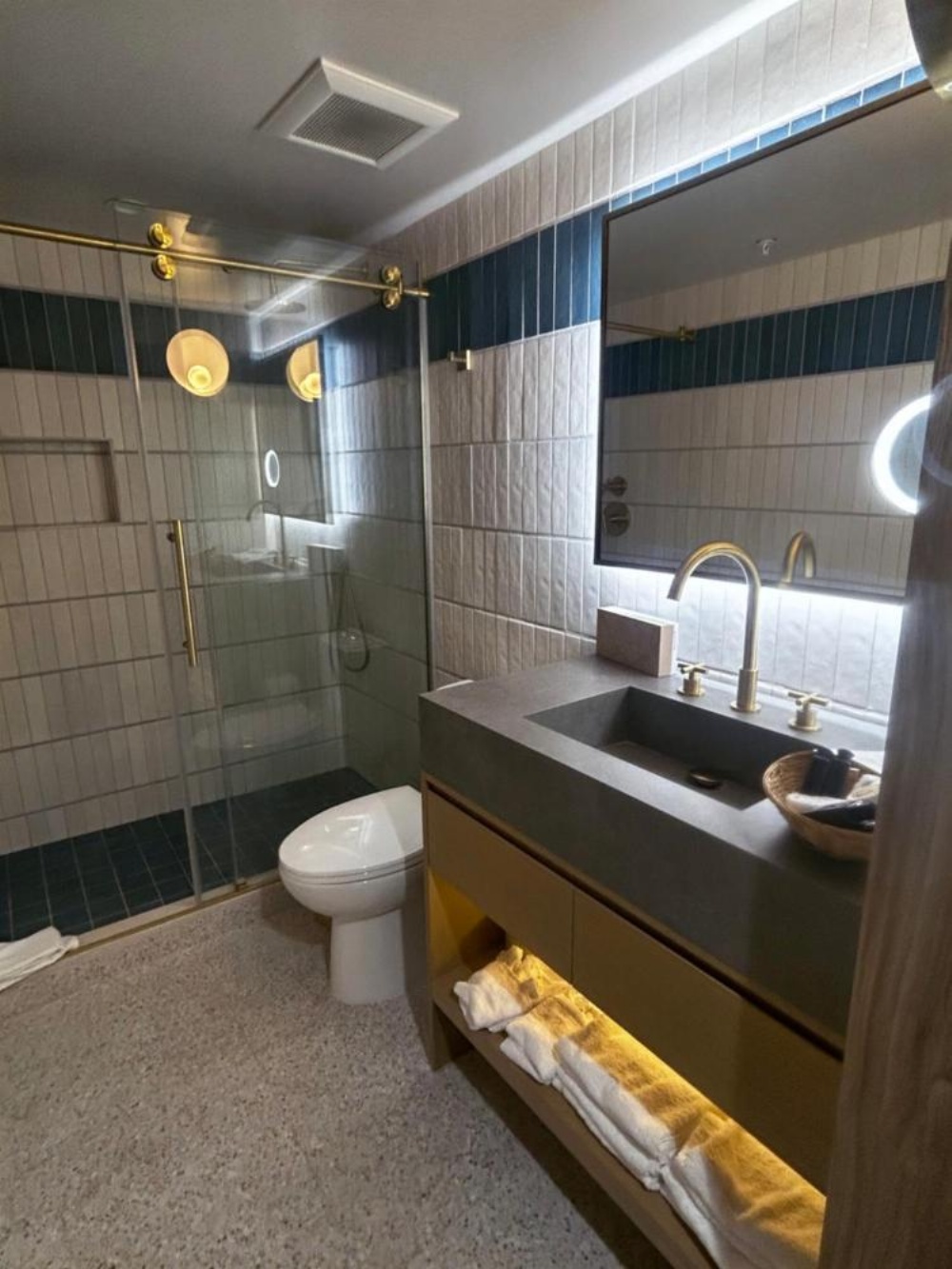 HUNTINGTON BEACH INN