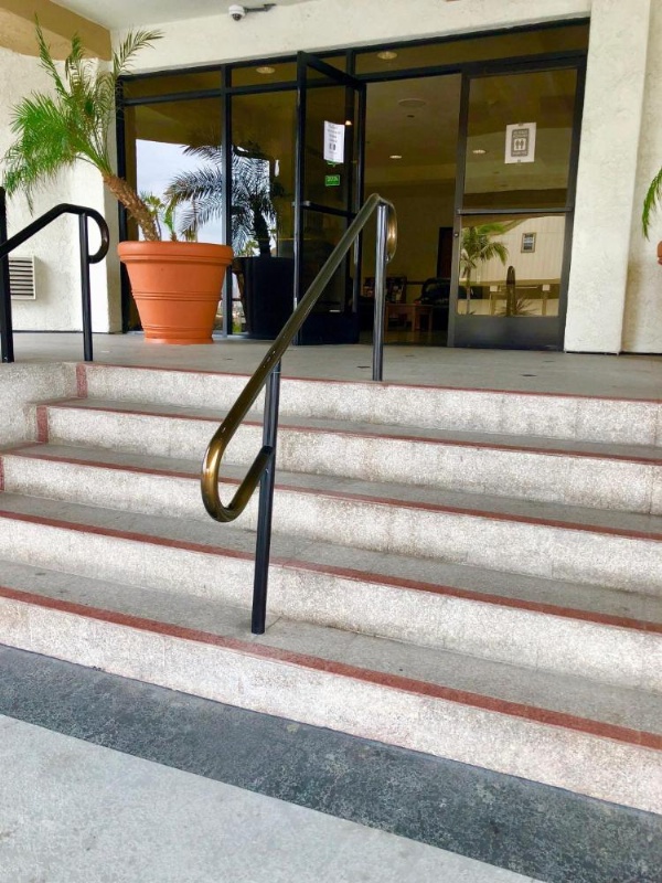 HUNTINGTON BEACH INN image 17