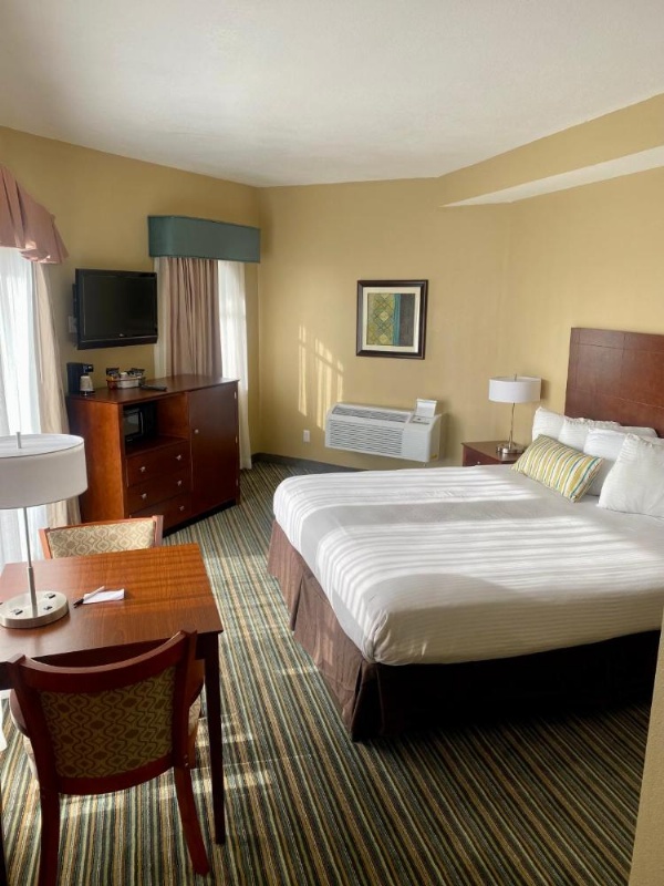 HUNTINGTON BEACH INN image 27